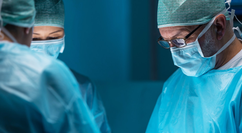 Experto: Los robots ayudarán a los médicos a jubilarse más tarde