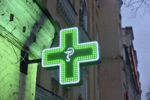 Deviations from the Pharmacy for the Pharmacist are possible.