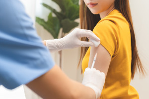 Los científicos compararon mujeres vacunadas y no vacunadas. Nueva investigación sobre el VPH