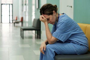 Hasta 300 pacientes por médico. Uno de cada seis residentes se verá obligado a trabajar turnos en varios departamentos.
