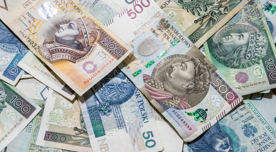 Pieniądze dla osób z orzeczeniem nie tylko z ZUS. Dostępne świadczenia w 2025 roku