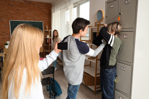 Odio en la escuela, reticencia de los padres a los psicólogos, instrumentalización de los hijos en los divorcios. En marzo, más de 6 mil. señales a RPD