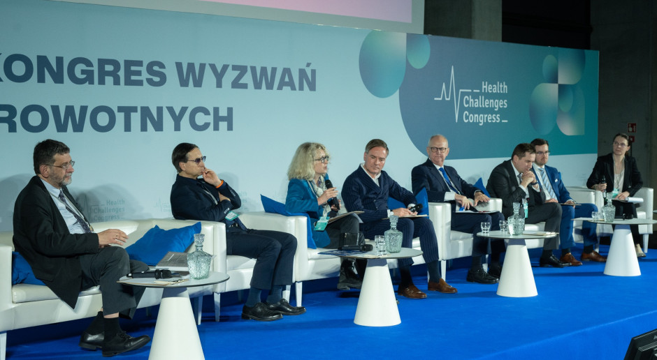 Korzystają ze słabości NFZ i z obaw Polaków. Nieprawdopodobny boom na rynku