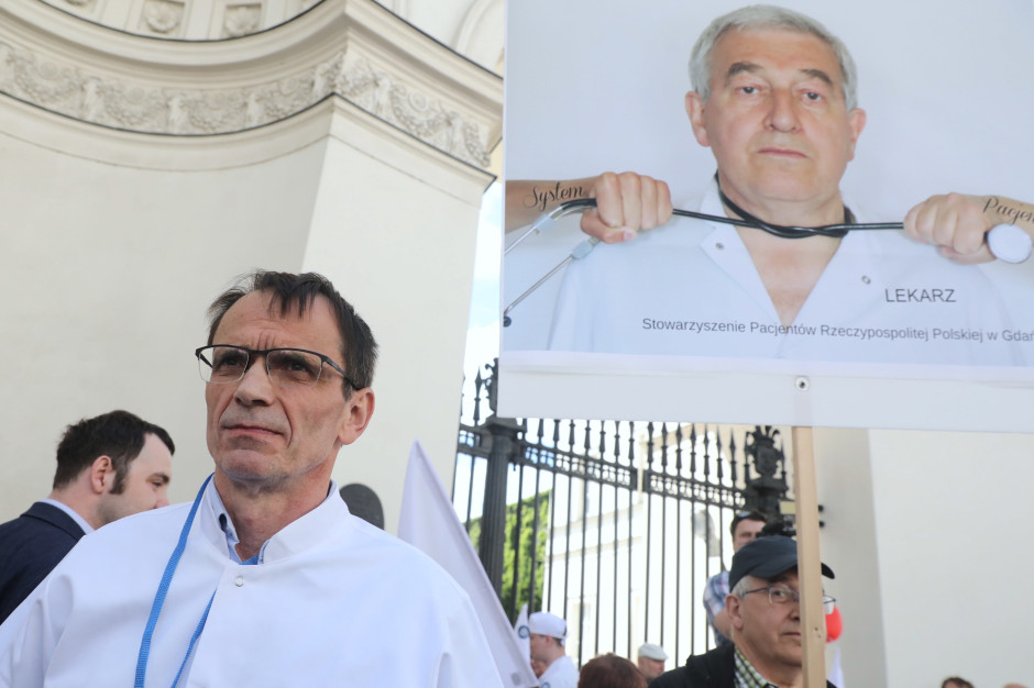 Sprawa szpitala MSWiA. Bukiel pyta, po co sprzęt, którego nie można legalnie używać