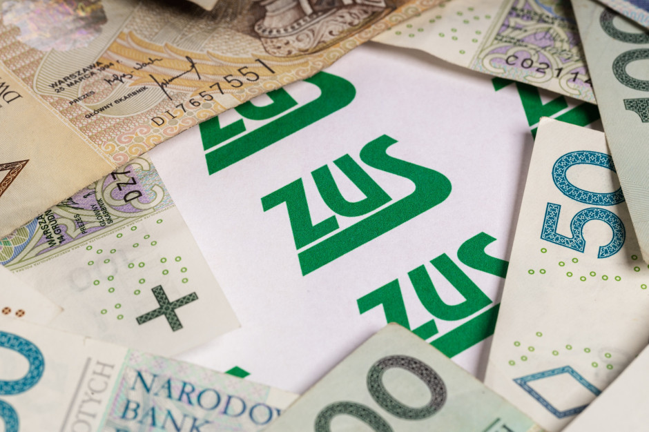 654,48 zł co miesiąc bez względu na wiek. Weszła podwyżka świadczenia z ZUS