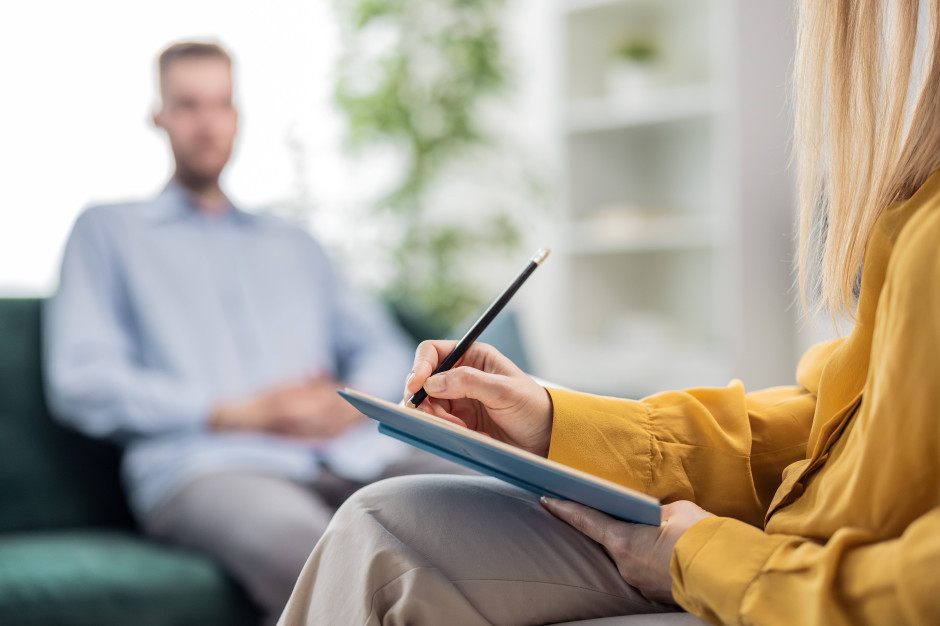 Psychoterapia pod kontrolą Ministra Zdrowia? Autorzy petycji chcą jasnych standardów