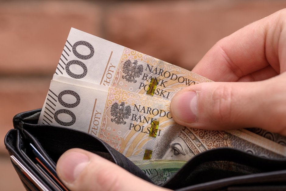 Najniższa krajowa zmieni się, ale zupełnie inaczej niż ogłaszano. Są szczegóły