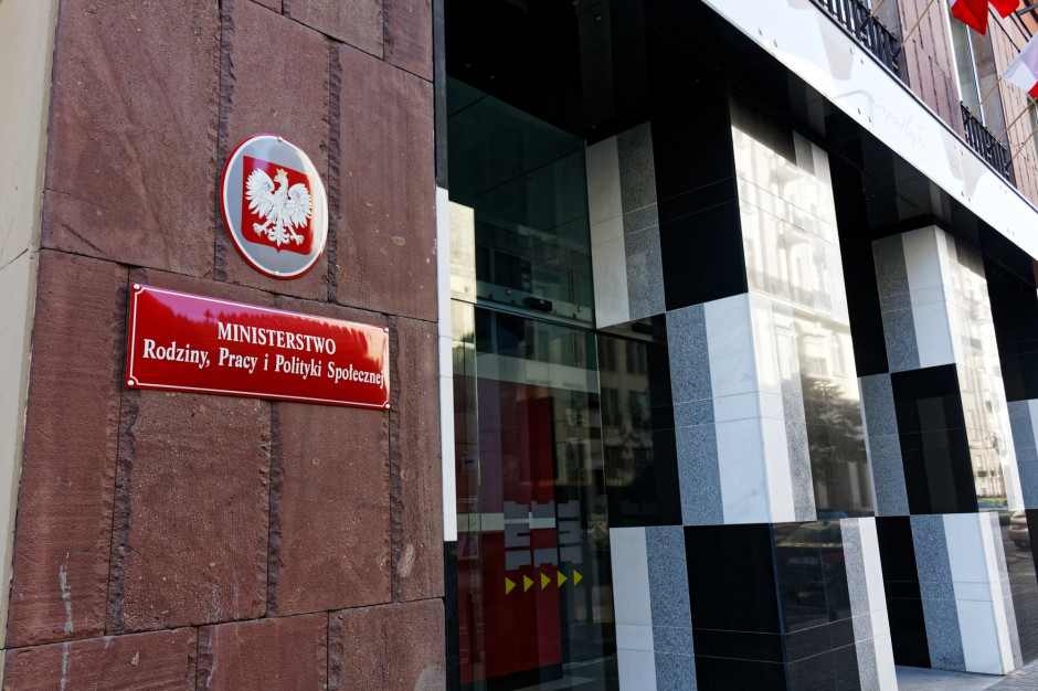 35 dni urlopu dla wszystkich. Nowy wniosek zmieni plany MRPiPS?