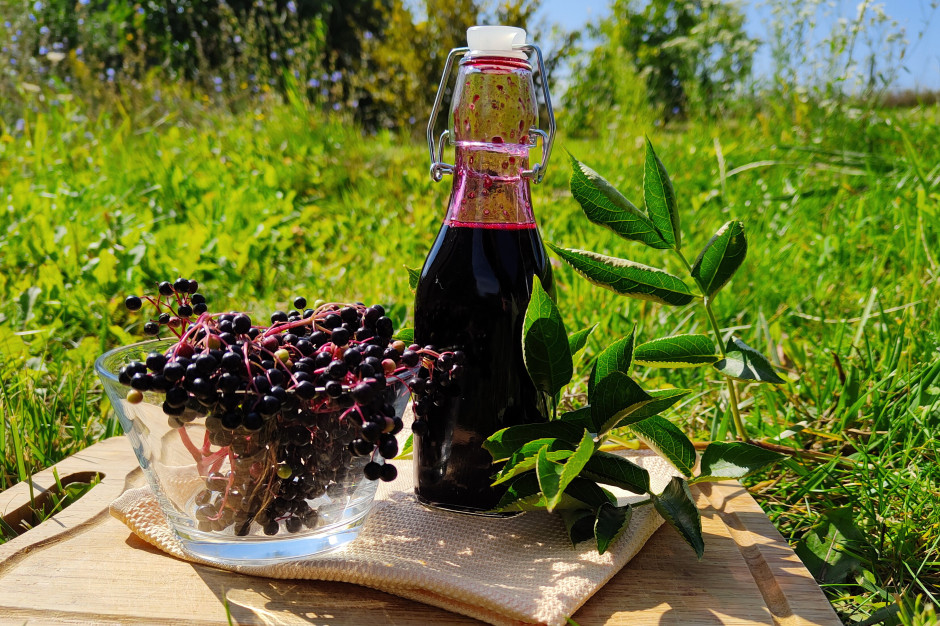 340 ml co dnia. O 24 proc. niższy poziom glukozy po tygodniu