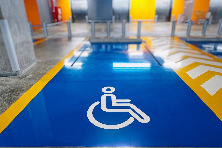 Koniec orzeczeń o niepełnosprawności i kart parkingowych na zasadach co dziś. Wchodzi 8 zmian