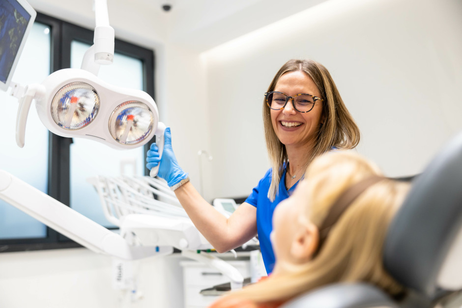 Wszedł bezwzględny zakaz u dentysty. Nowe prawo już obowiązuje. Będą kolejne zmiany