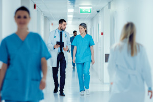 La historia del seguro de salud: la solidaridad social debía ser la base