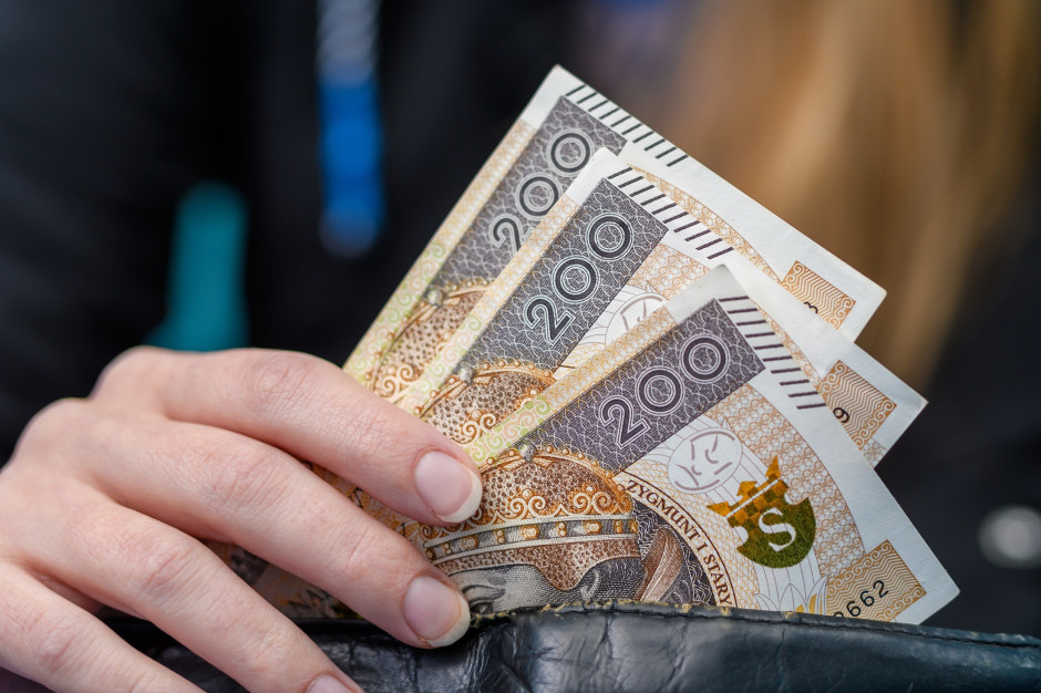 Limit dorabiania w sieci: 3499 zł miesięcznie. Powyżej decyzja musi być w ciągu 7 dni