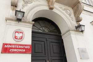 Salary: over PLN 16,000 per month. Third time lucky in the Ministry of Health competition