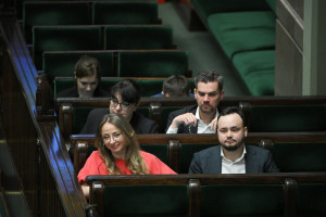 7000 PLN + soldi extra se finisci. Approvata l'indennità funeraria secondo le nuove norme