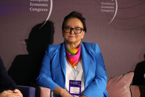Na każdym etapie życia kobieta potrzebuje specjalistycznej opieki. Prof. Violetta Skrzypulec-Plinta zaprasza na Forum Zdrowia Kobiet