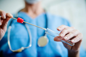 Plajta domowych testów DNA. Dane genetyczne milionów klientów mogą trafić w niepowołane ręce