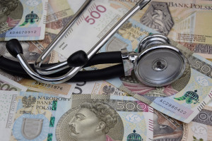 Higher payouts from July 1. Health Minister says what about doctors on contracts