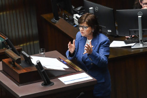 Proyecto de ley de reforma hospitalaria de este año. Declaración de Leszczyna tras ser preguntada sobre su dimisión.