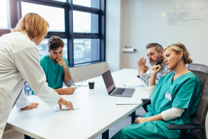 Dziś ważą się losy podwyżek medyków. Leszczyna: rozmowy o pieniądzach zawsze są trudne