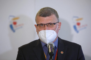 Grzesiowski lafı dolandırmıyor. Tekrar maske takmak zorunlu olacak mı?