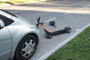 400 procent toename. Steeds meer mensen rijden onder invloed op scooters.