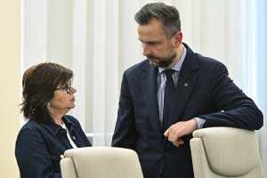 Nie może być mniej niż 11 863 zł miesięcznie. Podwyżki od 1 lipca zamrożone?