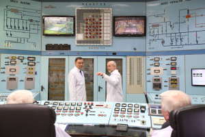 Hij is 51 jaar oud. De MARIA-reactor zal weer in bedrijf worden genomen. Het Ministerie van Industrie heeft de datum bekendgemaakt.