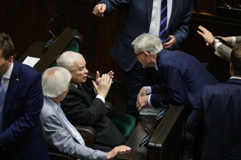 Powstaje nowa partia. "Dublerzy PO" wzmocnią szanse PiS na wygraną?