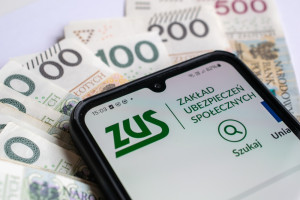 En tal caso, se recalculará la pensión. El ZUS proporciona detalles.