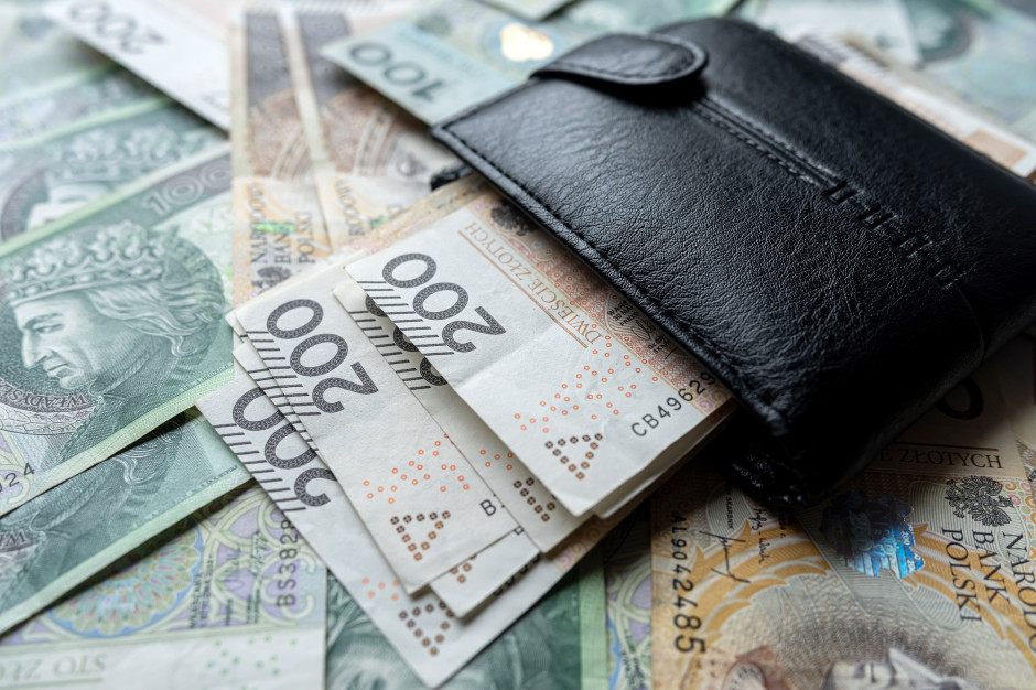 Plany brzmią podobnie: 2610,72 zł co miesiąc dla kolejnej grupy Polaków