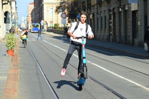 Chirurg bij scooterletsels: fracturen van de onderkaak, bovenkaak, oogkassen.