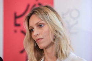Emotions around Anja Rubik.