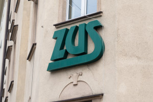 2,600 PLN plus 100 hours of work to beat the Social Insurance Institution (ZUS). They received a 180 PLN refund.