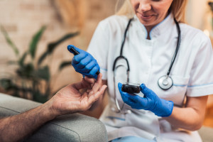 Un nuevo implante ofrece una oportunidad a los pacientes diabéticos. En casos de emergencia, eleva los niveles de azúcar en sangre.