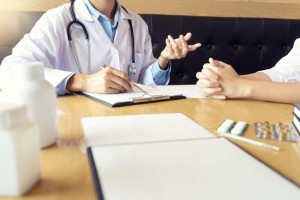 Dezelfde hoeveelheid werkzame stof, andere eigen bijdragen. Huisartsen willen deregulering van medicijnvergoedingen.