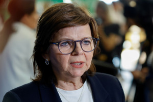 Hazel: over een paar dagen weten we of de patiënt drager is van het gif dat cholera veroorzaakt