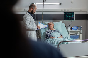 New therapy for ovarian cancer. Expert: It's time to expand access to modern research.