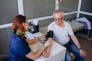 Ulusal Sağlık Fonu kapsamında doktor randevusu almak artık daha kolay. Bu, Polonya'da daha önce hiç görülmemiş bir değişiklik.