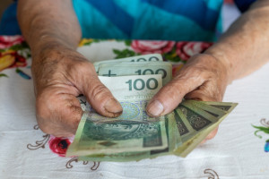 ZUS neye karar verecek? 200.000 kişi hâlâ büyük belirsizlik içinde