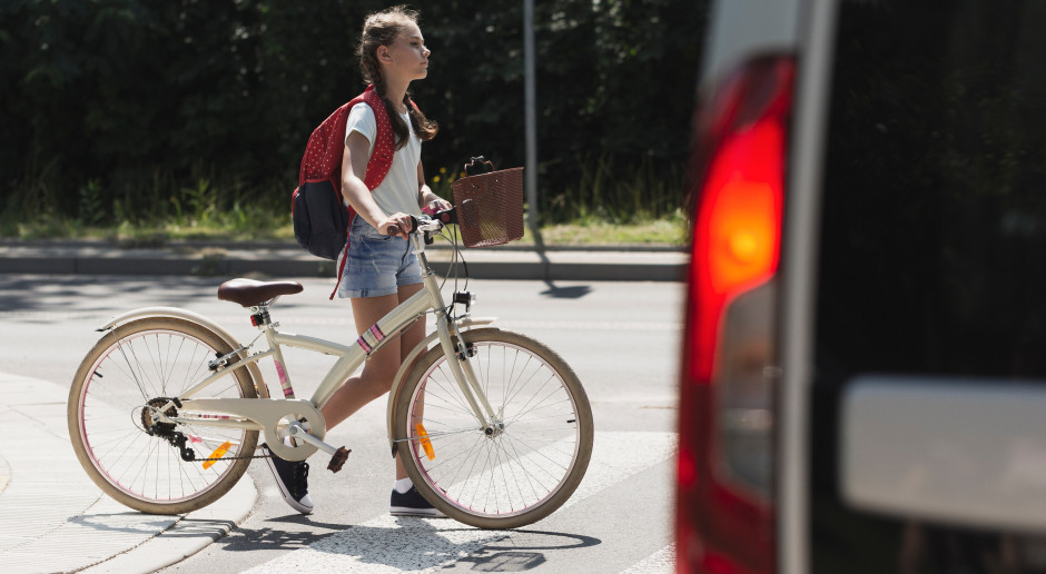 Helmets are mandatory, not just for electric bikes. We have details from the ministry.