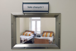 Patient to the Ministry of Health: Less space than a cow or a prisoner. There is a reaction.