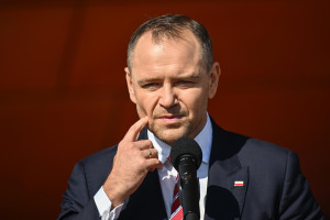 I medici chiedono il veto del presidente Karol Nawrocki. La questione riguarda i medici ucraini.