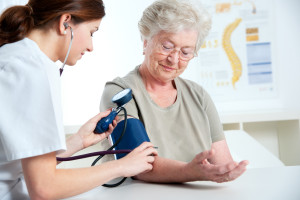 O limite de 140/80 mmHg não é mais válido. O padrão de pressão arterial foi reforçado.