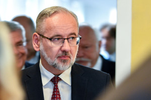Niedzielski após ser espancado: Minha proteção foi retirada. O Ministro do Interior e Administração responde ao ex-Ministro da Saúde.