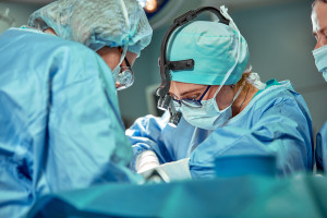 Uma batalha entre os sexos na cirurgia? Os organizadores do Congresso mudaram o título do debate. Prof. Banasiewicz: competência importa.