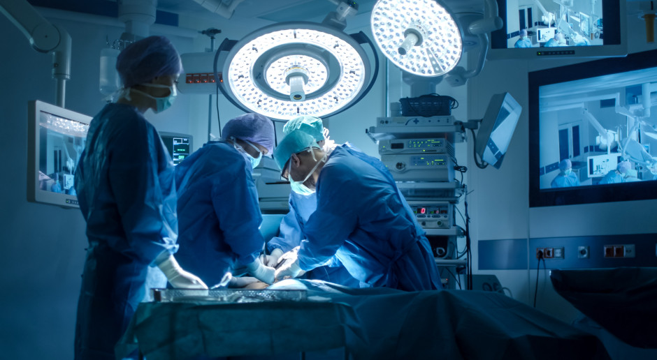 Um tumor ovariano de 20 quilos foi removido de uma paciente de 68 anos de Elbląg.