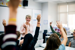 Educação em saúde em vez de educação para a vida familiar. Abrange 10 áreas temáticas.