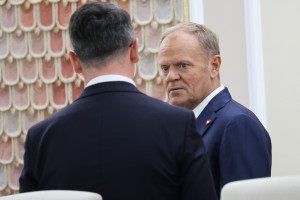 Mudanças no Ministério da Saúde. O primeiro-ministro Donald Tusk anuncia uma liderança apartidária.