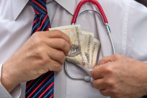 2,000 PLN for 100 g. 21 people were detained, including doctors and pharmacists.